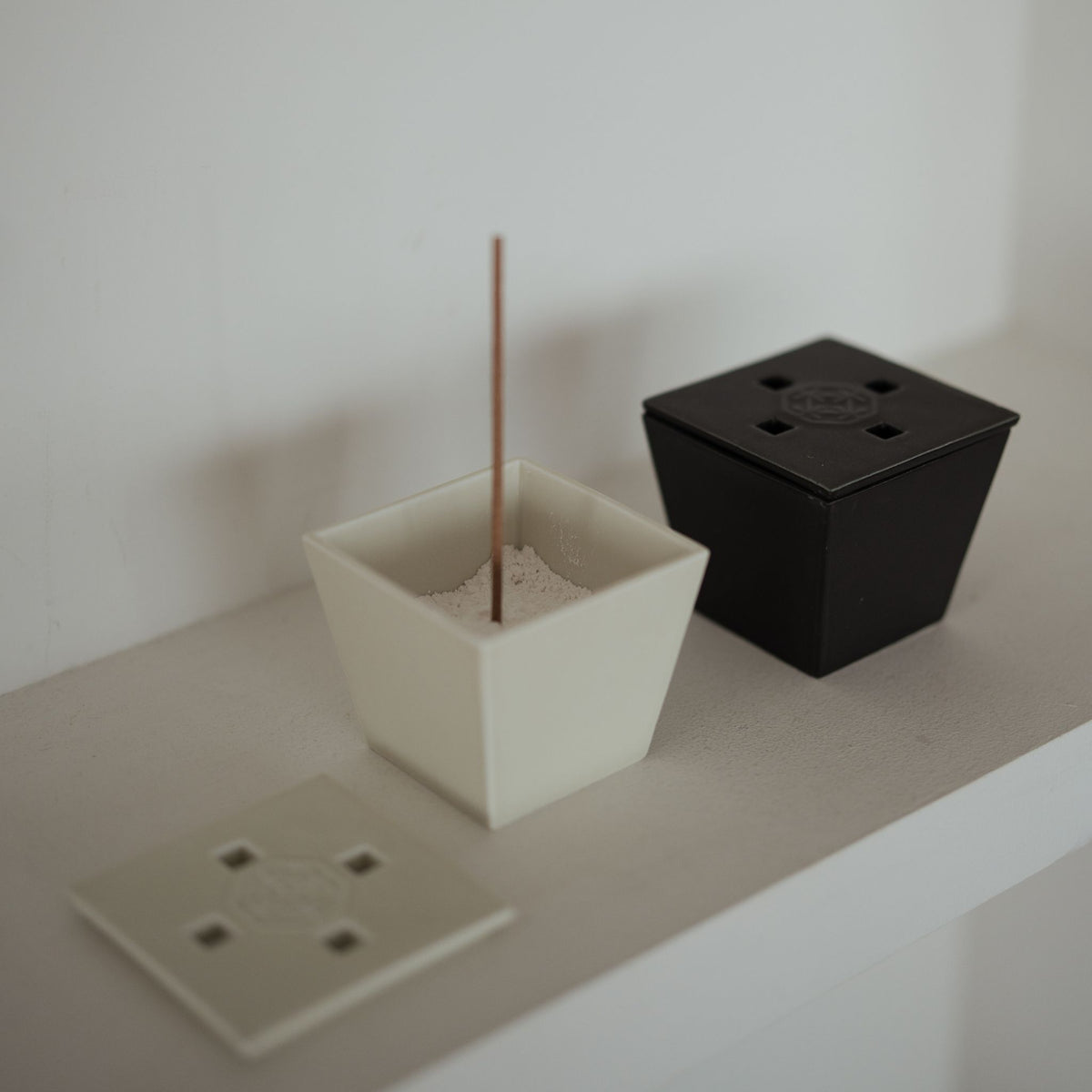 Arita porseleinen Japanse wierookbrander – minimalistische houder voor Japanse geurkaars kamer