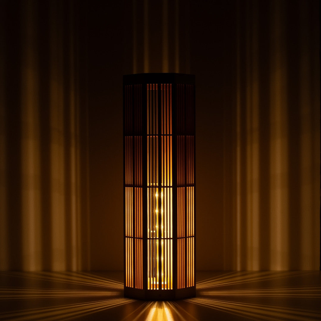 Japanse Houten Vloerlamp SAN Large, Naturel, Aomori Hiba - Ambient Schaduw Kunst Lamp