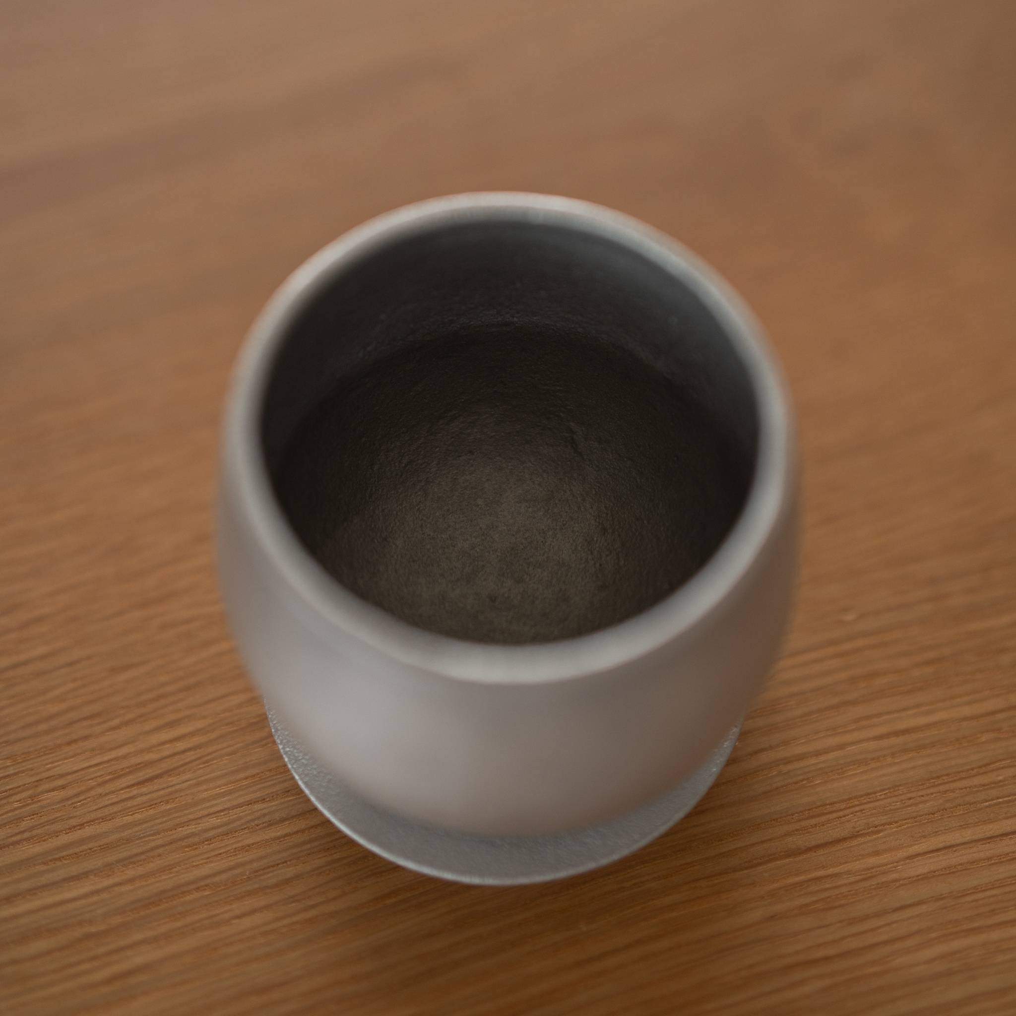 Japansk aluminium sake-krus sæt "yurayura" – selvafkølende håndlavede sake-krus til kold sake