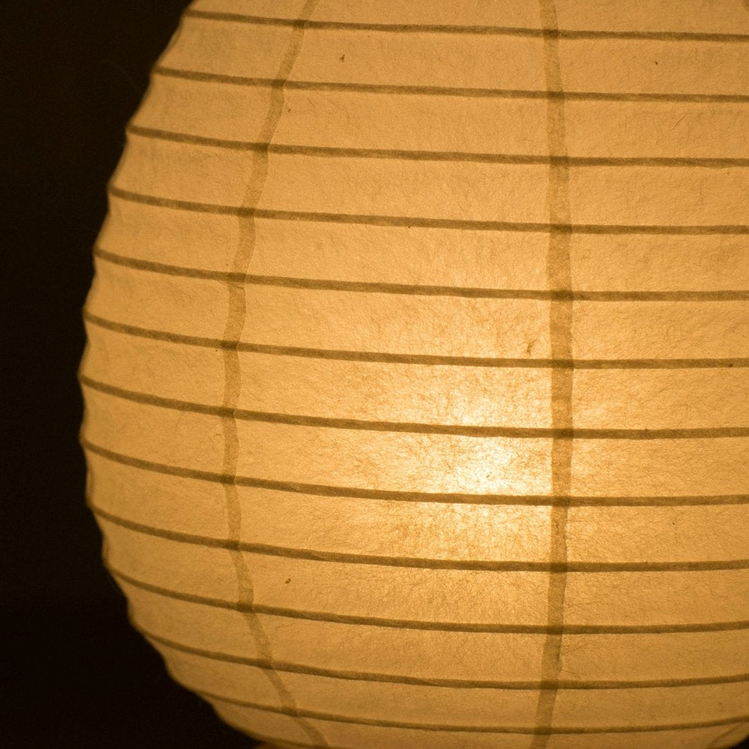 alt
Japanische Papier-Tischlampe "Mini Egg" – Elegante, tragbare Papierlampe für eine warme Atmosphäre, perfekt für Schlafzimmer