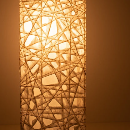 Lampe japonaise au sol ME-LOOK 01, blanche et lumineuse, gros plan, papier washi Melook complexe