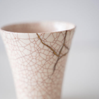 Kintsugi-kop "Vermilion Crackle" 03 med en Paulownia-trææske