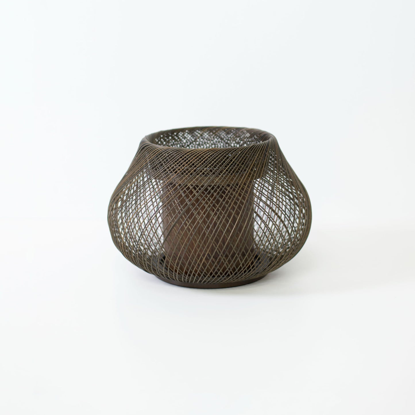 Japansk Ikebana Vase “Kisaragi” – Unik japansk ikebana blomstervase med wabi-sabi æstetik til Japandi-indretning