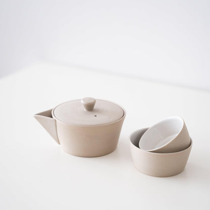 Japansk Banko-keramik tekande: Et minimalistisk hvidt design