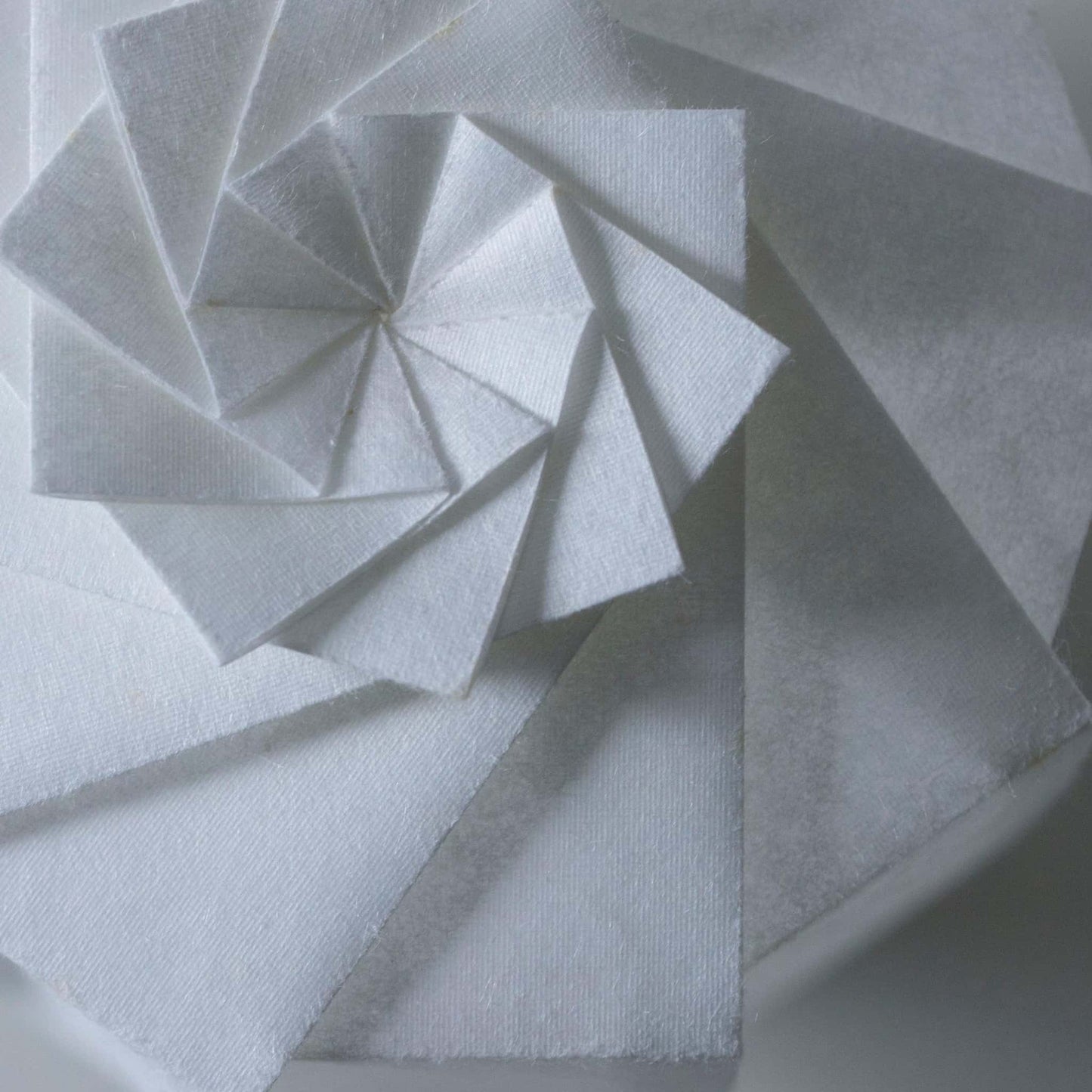 Close-up van een Japanse papieren origami tafellamp
