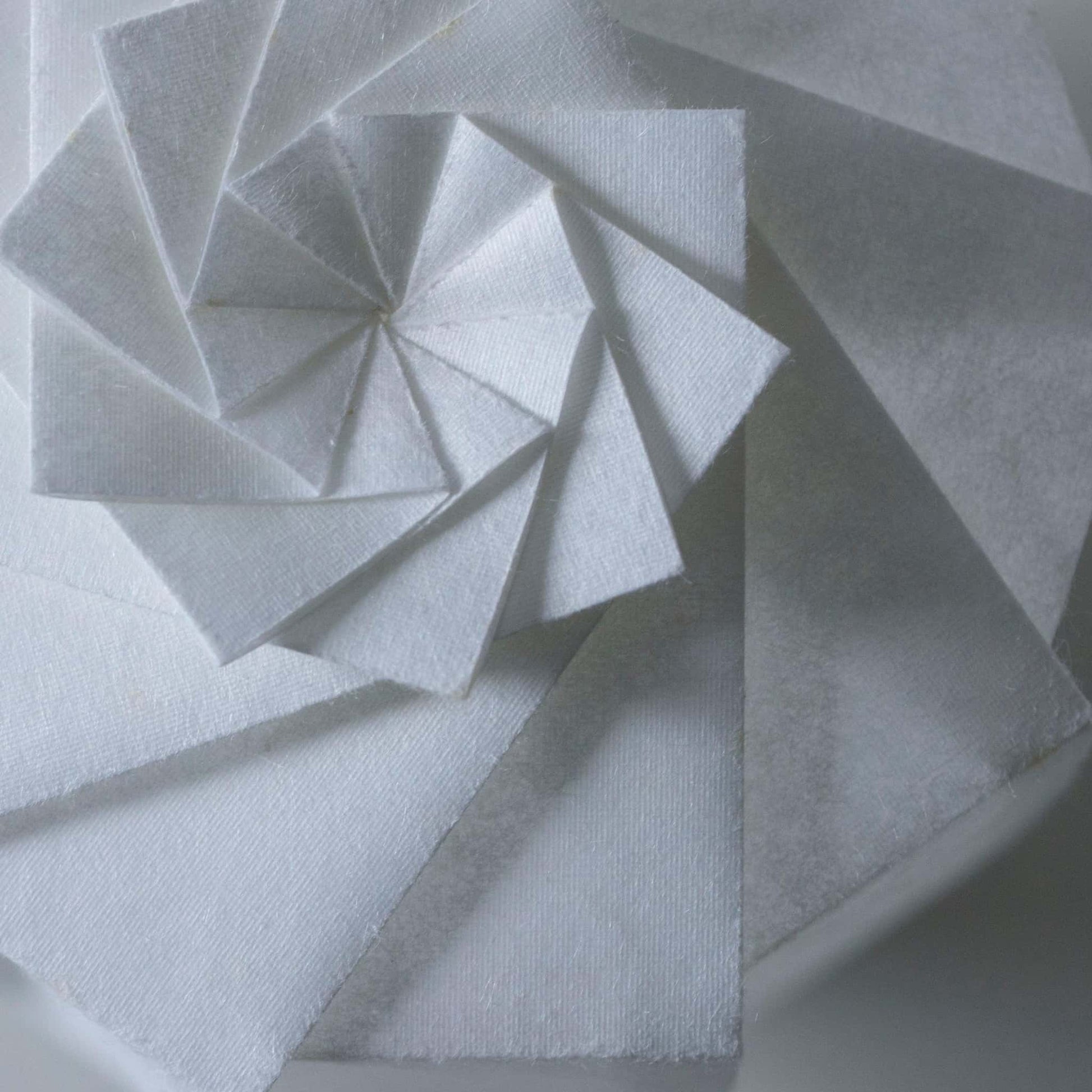 Close-up van een Japanse papieren origami tafellamp