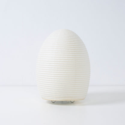 "Lampe de sol japonaise en papier « paper moon 01 » – Lampe japonaise en papier Mino Washi de forme ovoïde pour une lumière sereine"