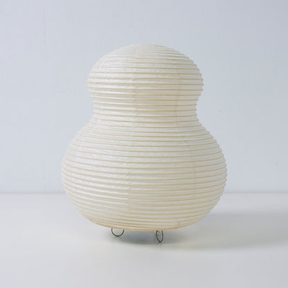 "Lampadaire japonais en papier « paper moon 02 » – Lampadaire sculptural incurvé en papier Mino Washi"