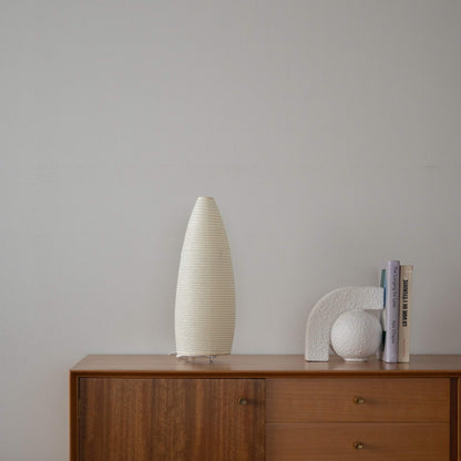 "Lampe de sol japonaise en papier Paper Moon 03 – Lampe Washi verticale pour salon Japandi"