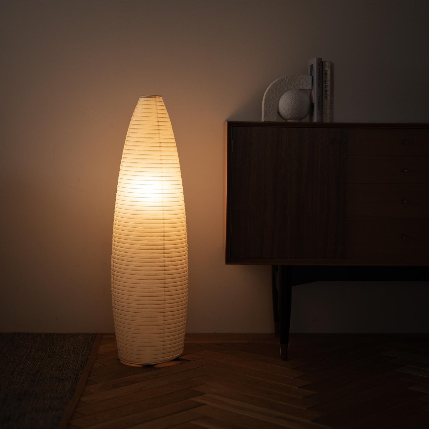 "Lampe sur pied élégante en papier japonais Paper Moon 13 – Lampe Washi pour salon Japandi"
