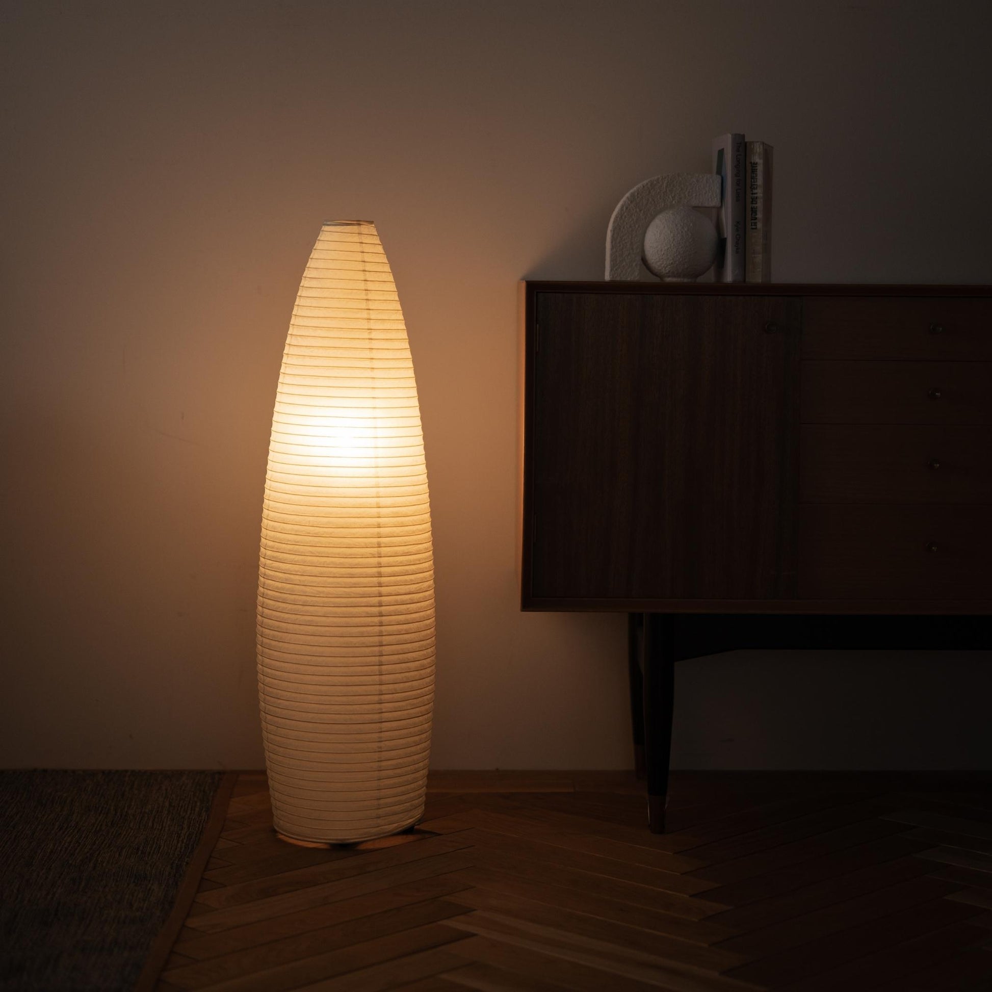 "Lampe sur pied élégante en papier japonais Paper Moon 13 – Lampe Washi pour salon Japandi"