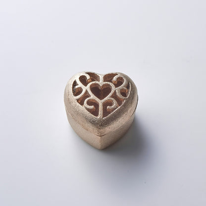 Japansk stiftløs Kenzan "Hjerte" bæredygtig bronze ikebana vase til japansk blomsterarrangement