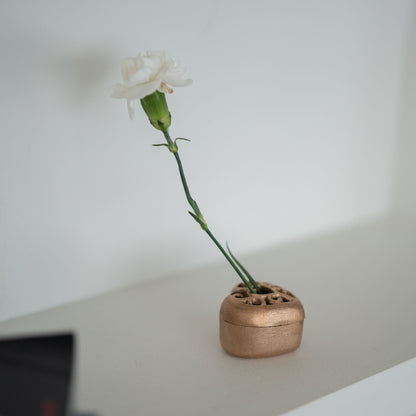 Japansk Kenzan uden pigge "Hjerte" til Ikebana | Blomsterfrosk i bronze til japansk dekoration