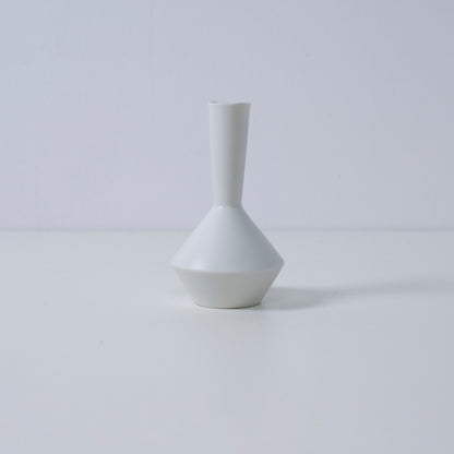 Hvid japansk enkel blomstervase "Frustum" – porcelænsvase fra Mino-keramik til ikebana-udstilling