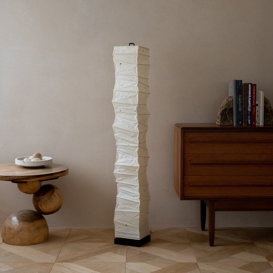 "Lampe sur pied japonaise en papier Washi « Slender » style Japandi – Lampe sur pied unique pour salon"