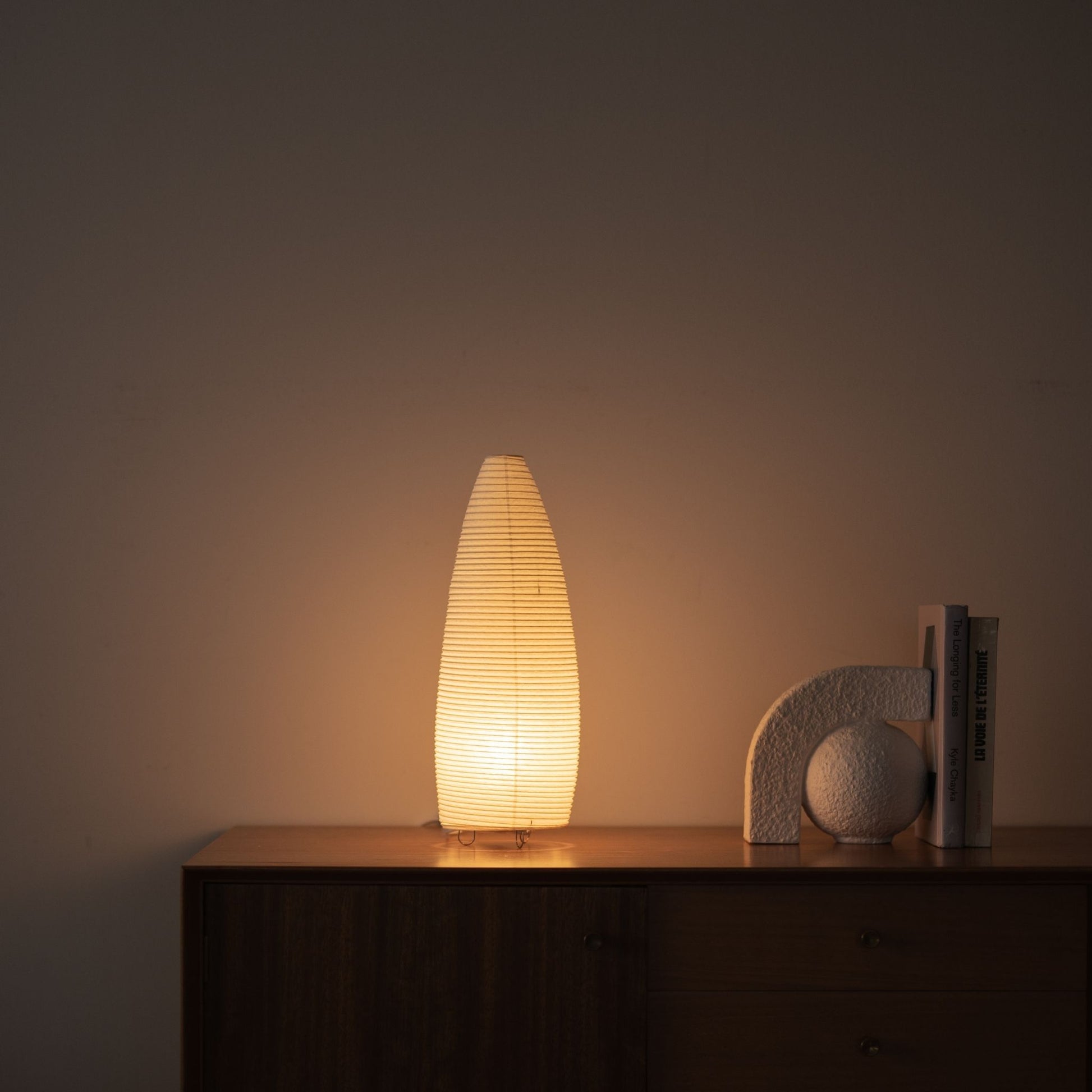 "Lampe sur pied japonaise en papier fin Moon 03 – Lumière douce pour une décoration de salon Japandi"