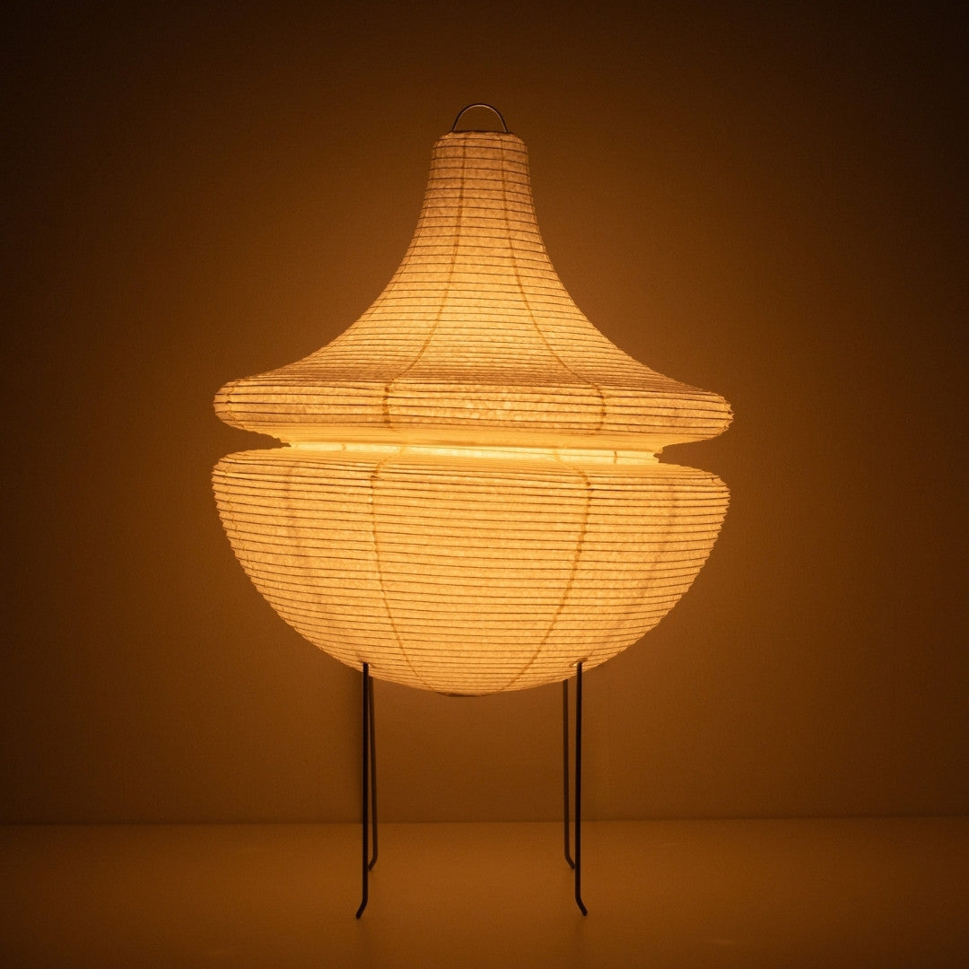 "Lampe sur pied japonaise GEMINI 02 à la lumière chaude et douce, lampadaire japonais moderne et sculptural en papier washi"