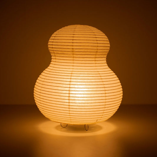 Japanese paper floor lamp "paper moon 02" glowing softly – handcrafted Mino Washi floor lamp