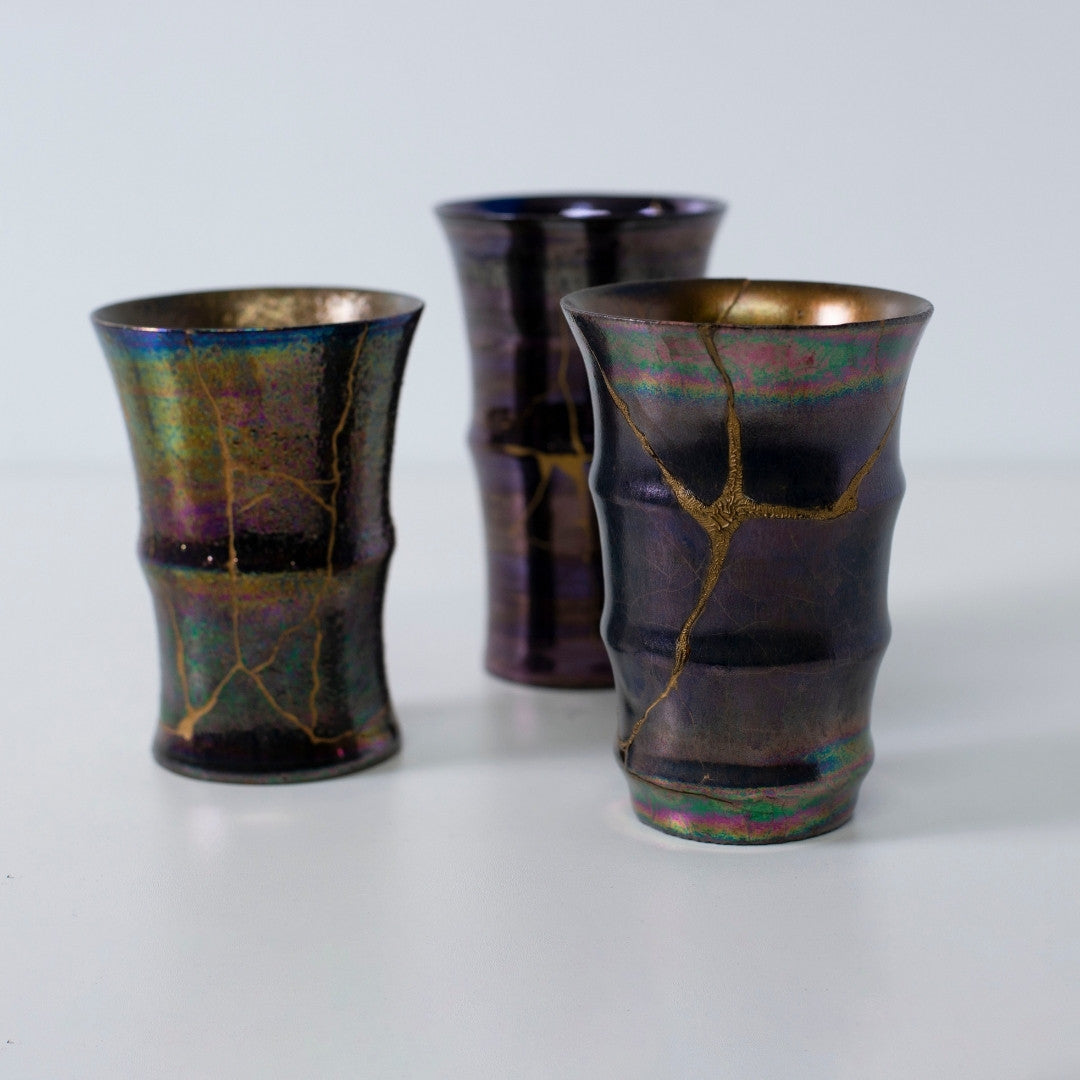 Wabi sabi kintsugi keramik trio i regnbue- og magenta nuancer | Japansk kintsugi kunst design