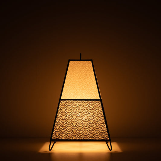 Japanse Papieren Vloerlamp KURA Klein, monotoon, Mino Washi papier - verlichte Japandi stijl papieren lamp die een warme gloed werpt.