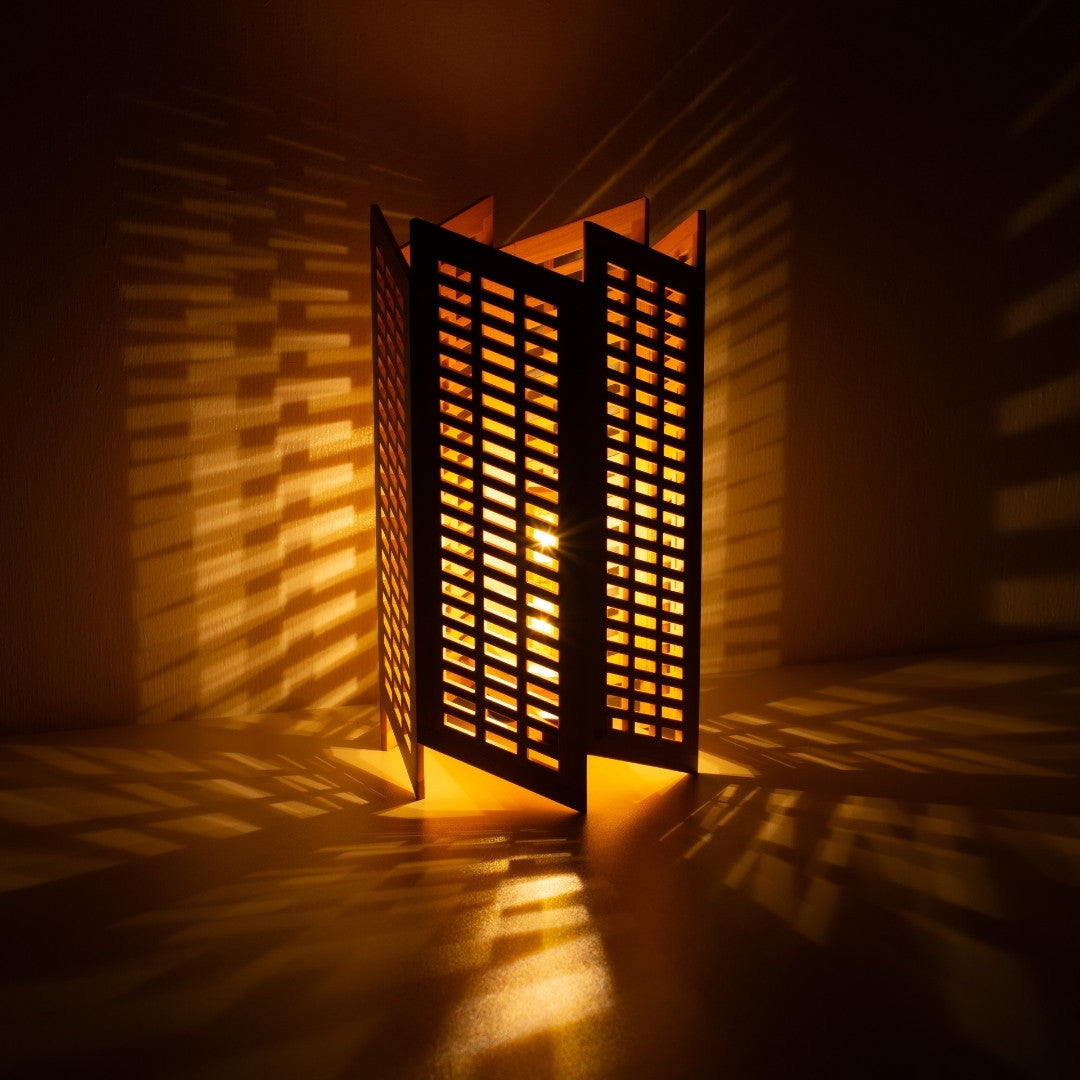 Japanische Holztischlampe Towaru, Natur, Aomori Hiba – Ambient-Lampe für Schlafzimmer und Zen-Dekor