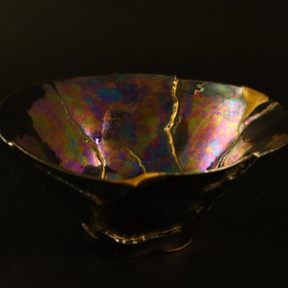 Detail view of Kintsugi Bowl "Ko-sai" 01 in gold.