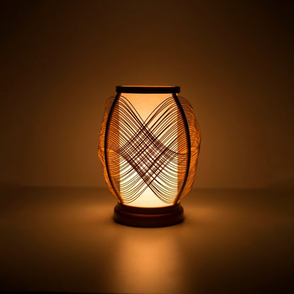 "Japanse bamboe tafellamp \"Koyou\" die een donkere kamer verlicht - Elegante nachtkastlamp voor een knusse Japanse slaapkamer"
